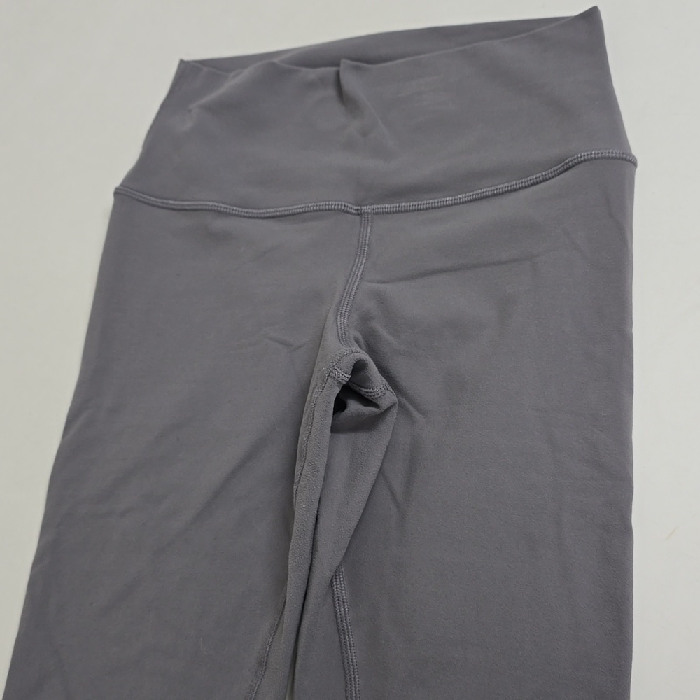 7/8 High-Waist Airlift Legging - Picture 3 of 9
